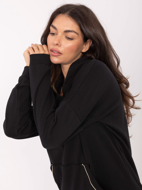 Black cotton sweatshirt with collar and pocket