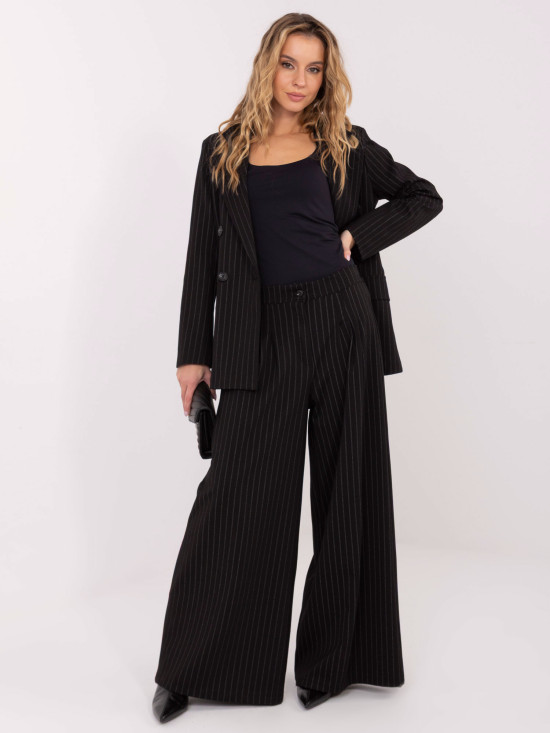 Elegant black striped blazer