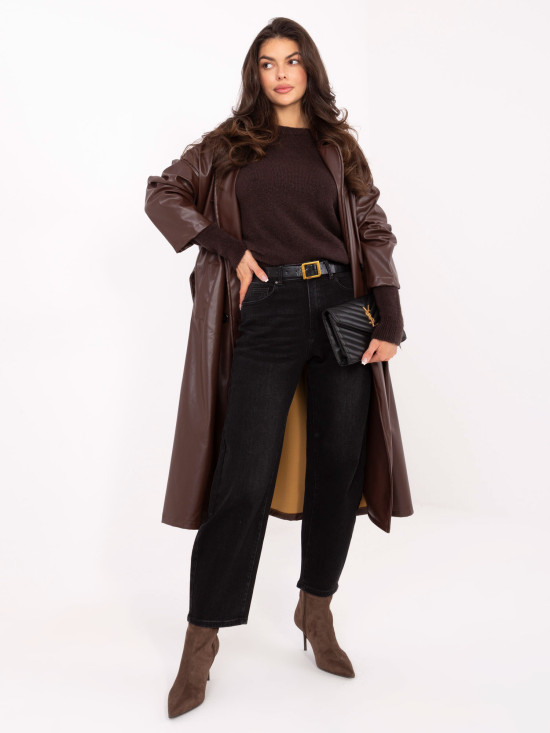 Black balloon fit jeans with high waist and belt