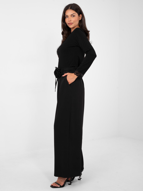 Elegant black wide-leg trousers with high waist and belt