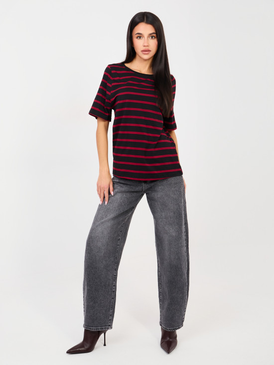 Multicolored striped T-shirt with short sleeves