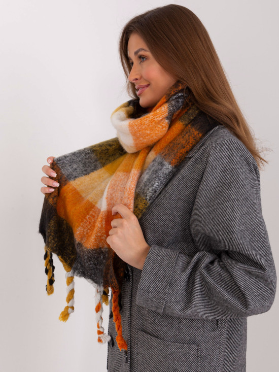 Elegant Black Scarf with Fringes