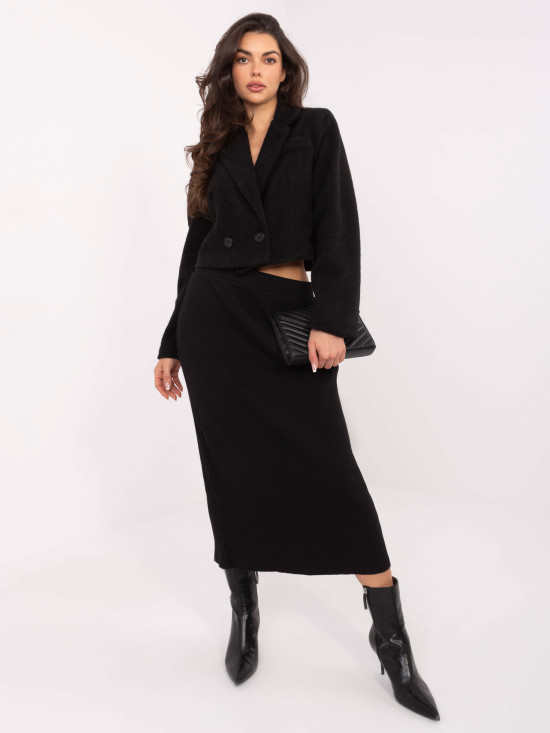 Short elegant black coat with lining