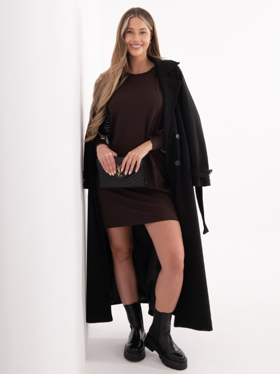 Short brown dress with embroidery and puff sleeves