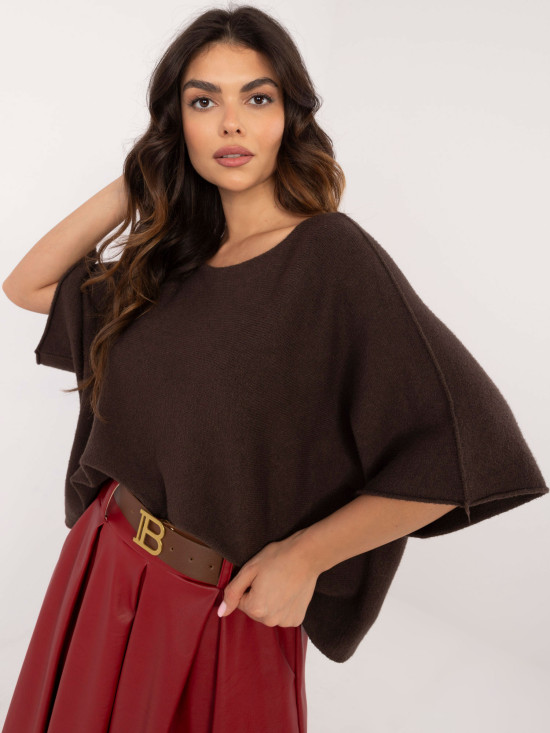 Elegant brown sweater with 3/4 sleeves