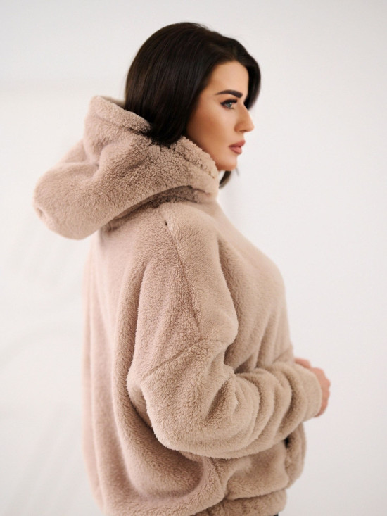 Beige hoodie with hood and pocket