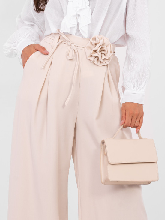 Elegant beige wide-leg trousers with belt