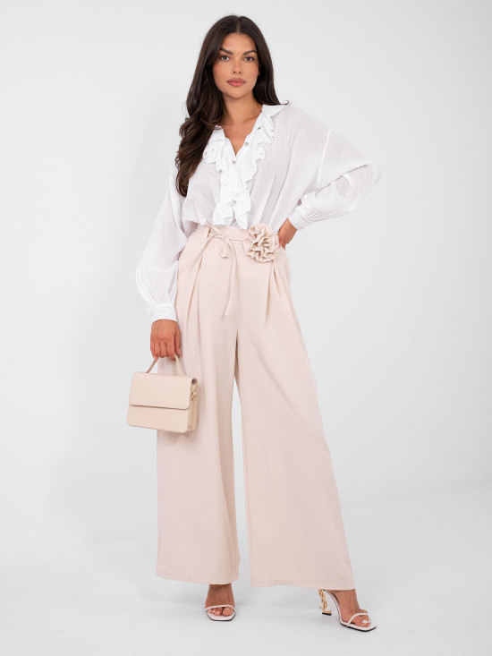 Elegant beige wide-leg trousers with belt