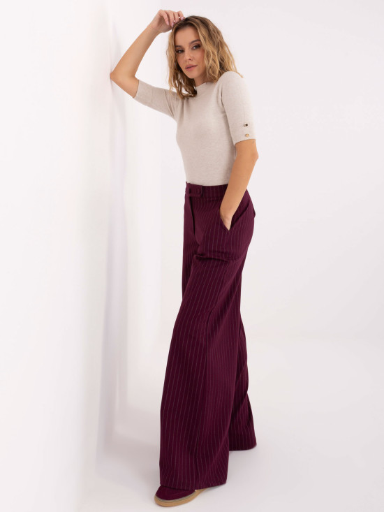 Elegant beige sweater with mock neck and short sleeves