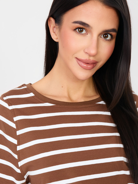 Beige striped short-sleeve t-shirt