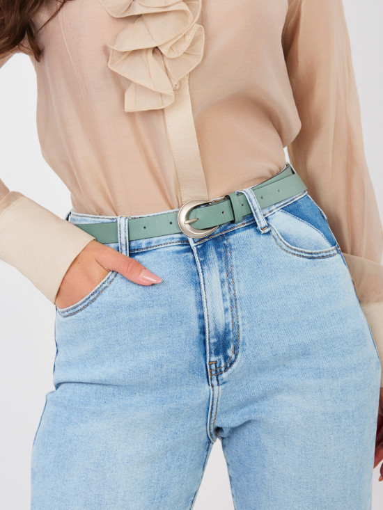 Women's mom jeans with high waist and belt, blue