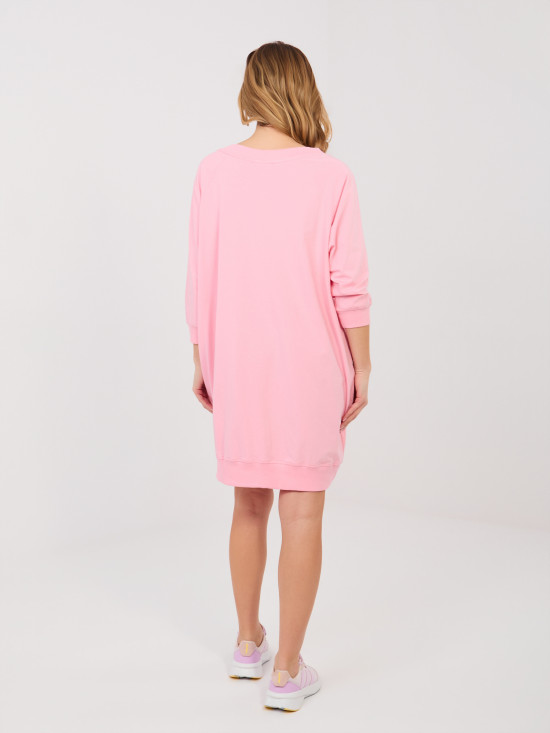 Pink cotton dress with 3/4 sleeves and V-neckline