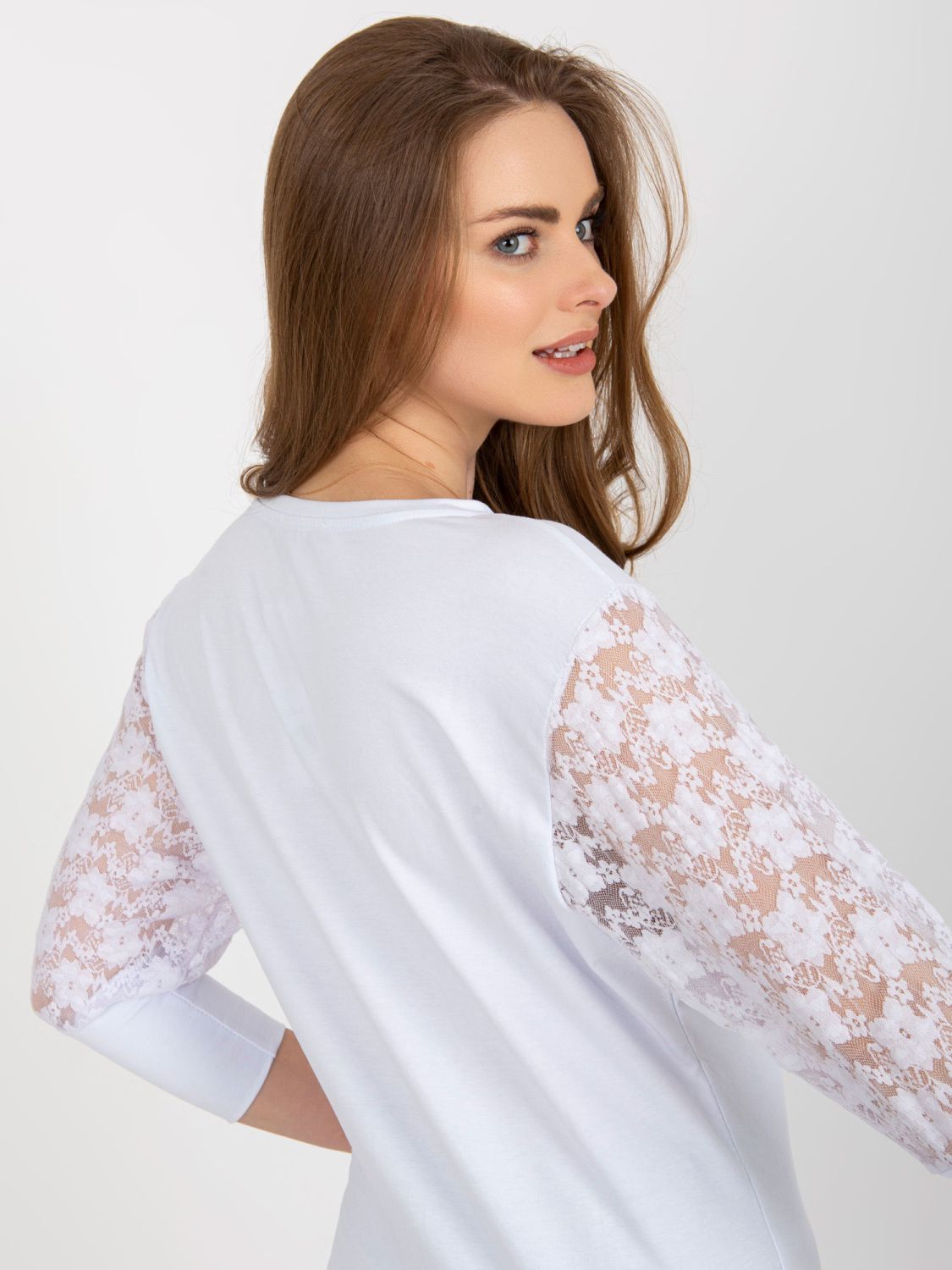 White Blouse with Lace on Sleeves Hawana RUE PARIS