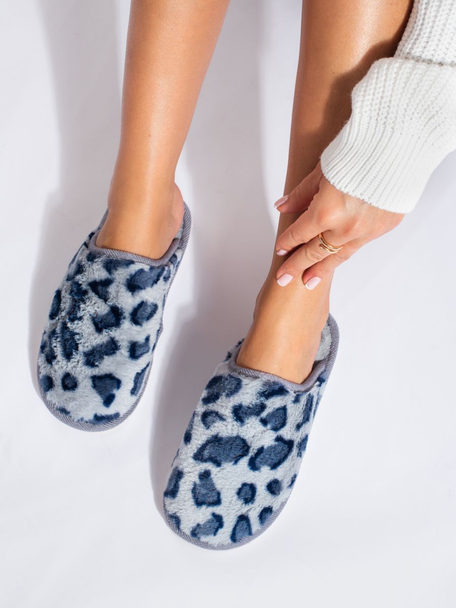 Slippers with an animal pattern blue