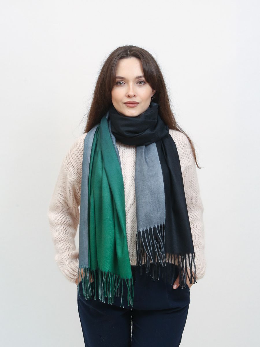 Colourful woolen winter scarf green/blue