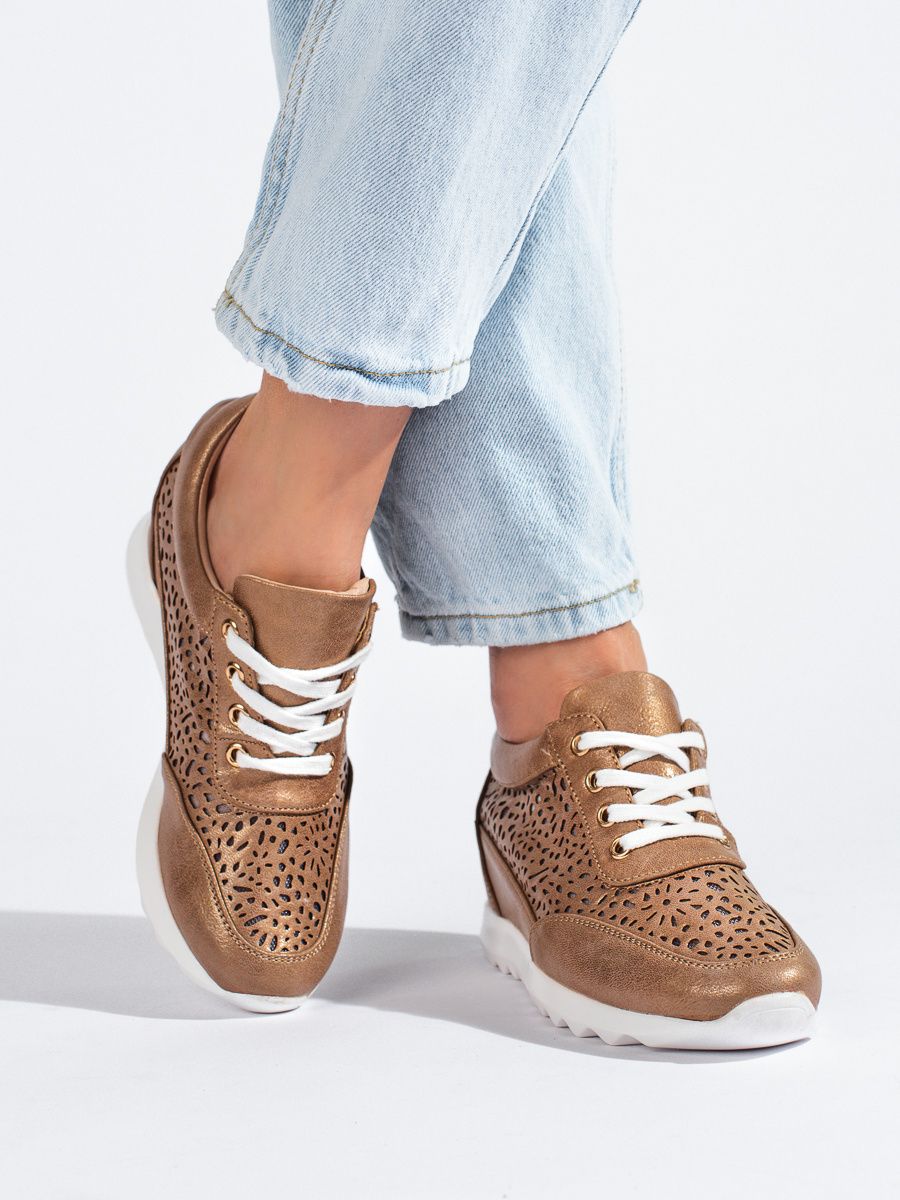Beige sneakers with a hidden heel