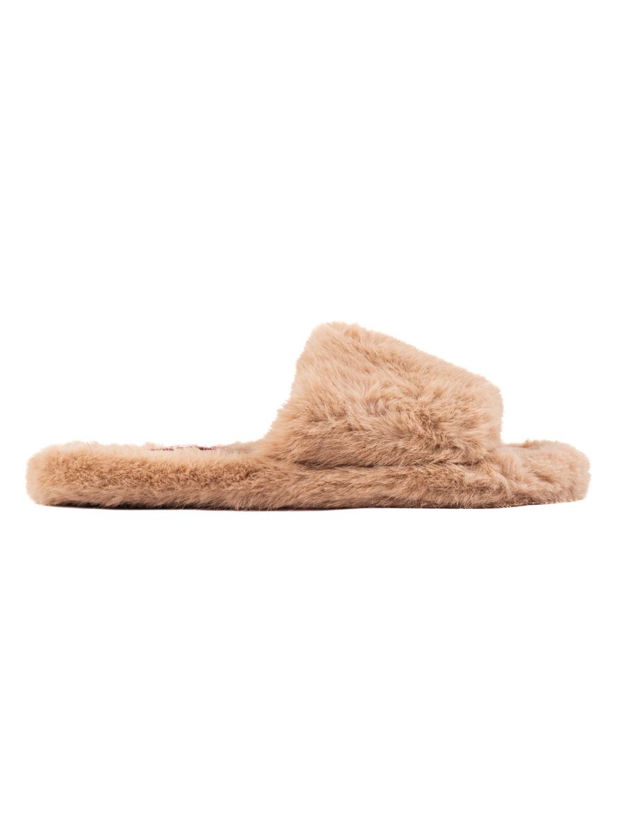 Beige faux fur slippers