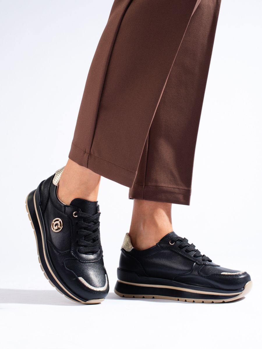 Sports -elegant sneakers black/gold