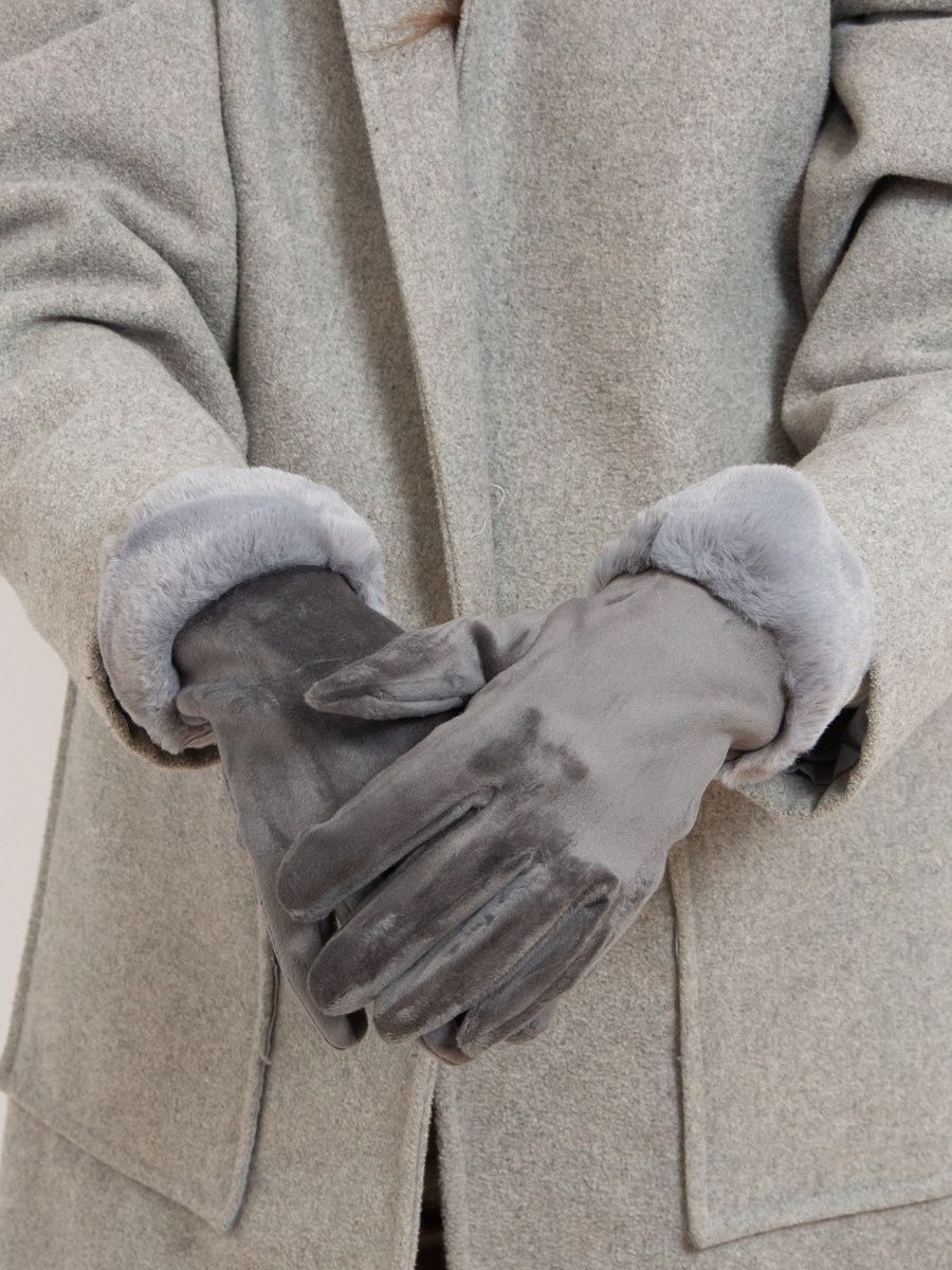 Grey women's gloves for winter