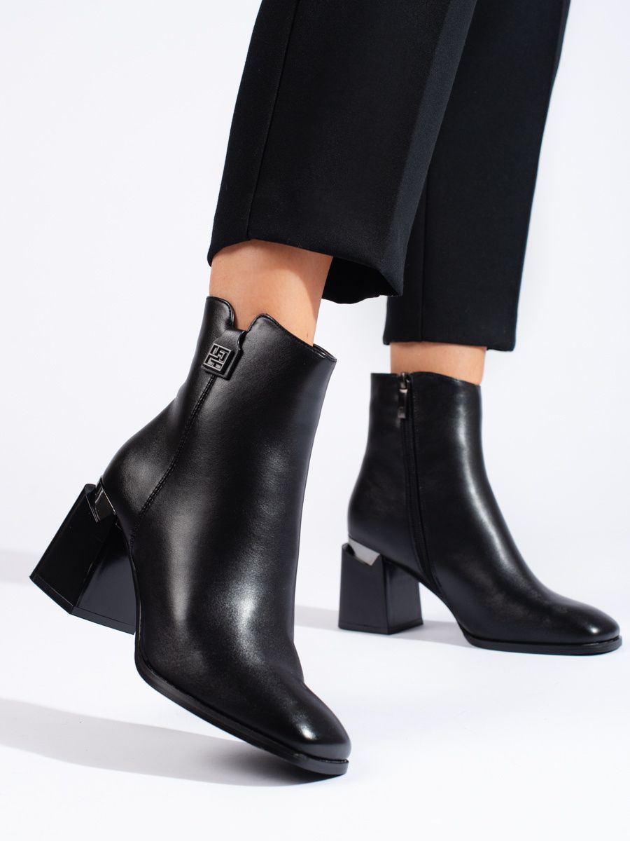 Elegant black boots