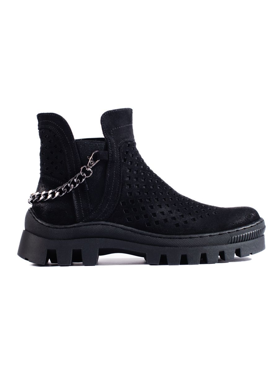 Black low suede boots with chain