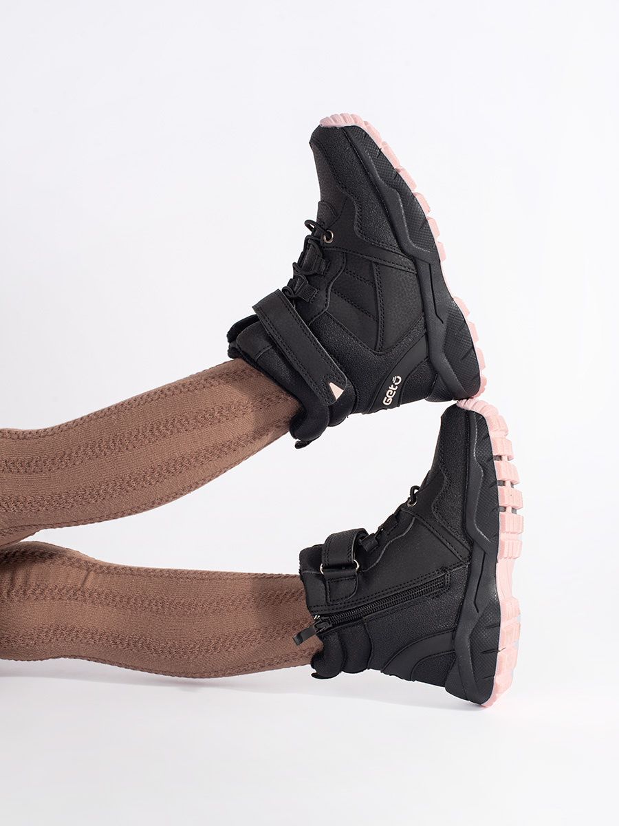 Black Insulated Girls' Boots