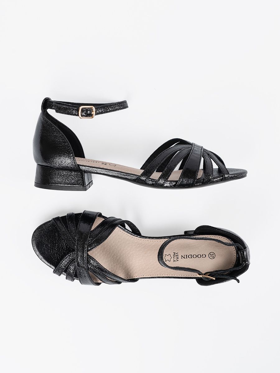 Elegant Black Sandals with Low Heel