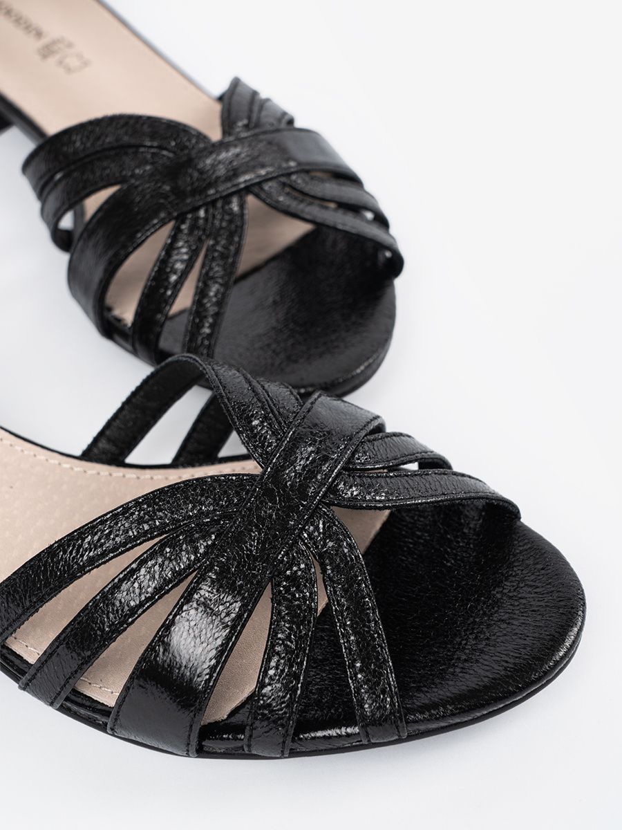Elegant Black Sandals with Low Heel