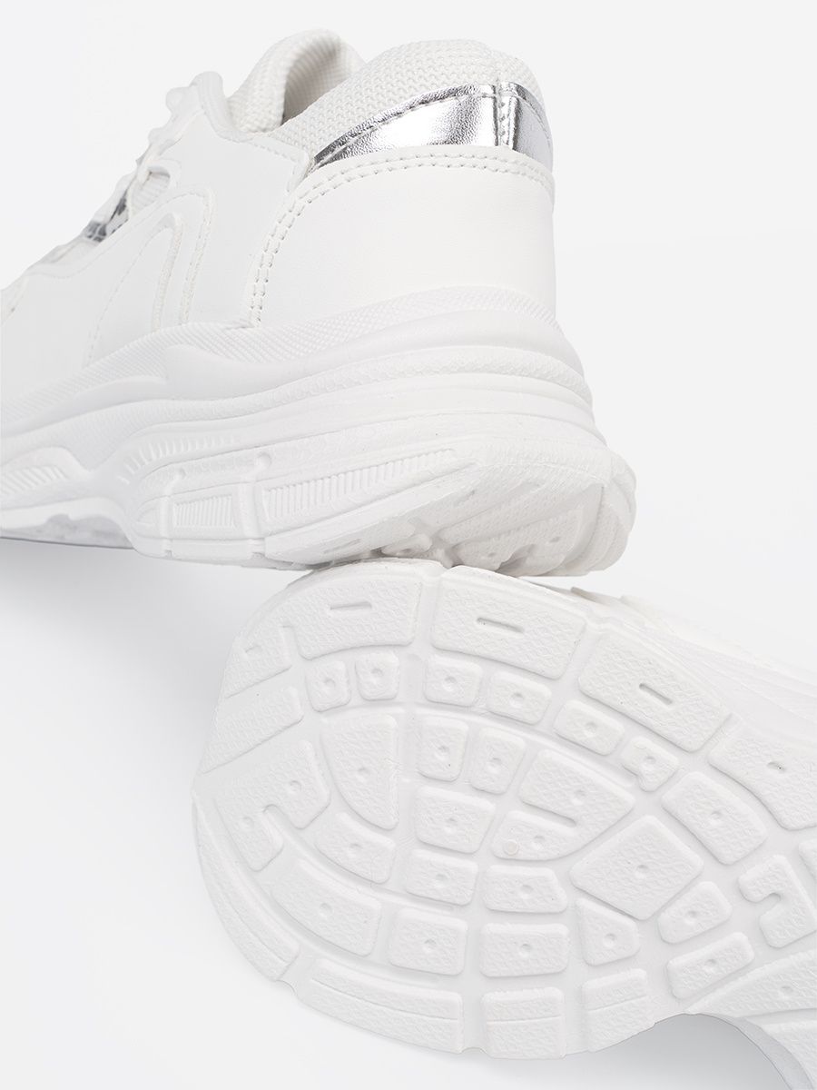 White Sport Shoes with Decorative Accent