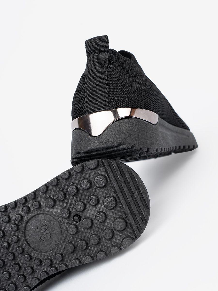 Black Sporty Slip-On Sneakers with Mesh Upper