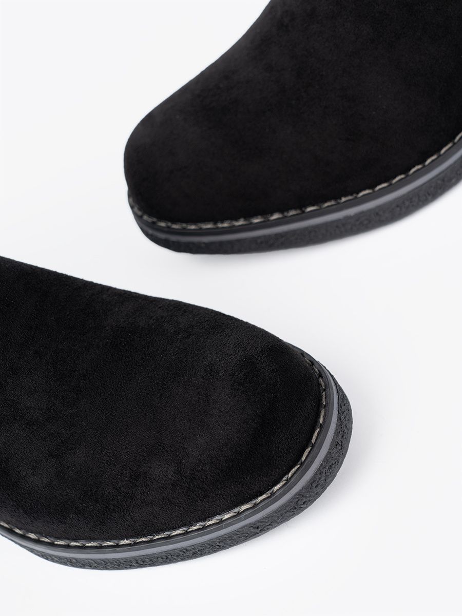 Simple Black Ankle Boots on Comfortable Heel