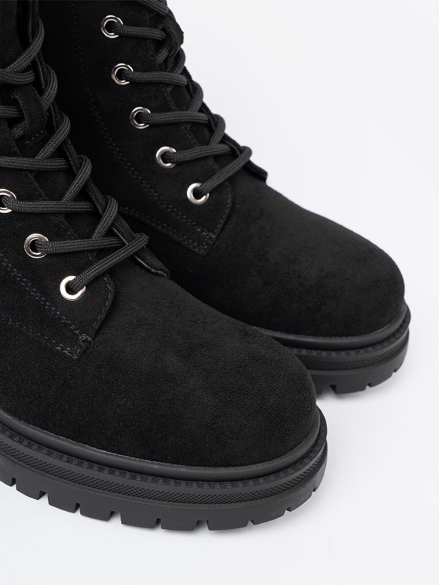 Elegant Black Workers with Shimmering Crystals