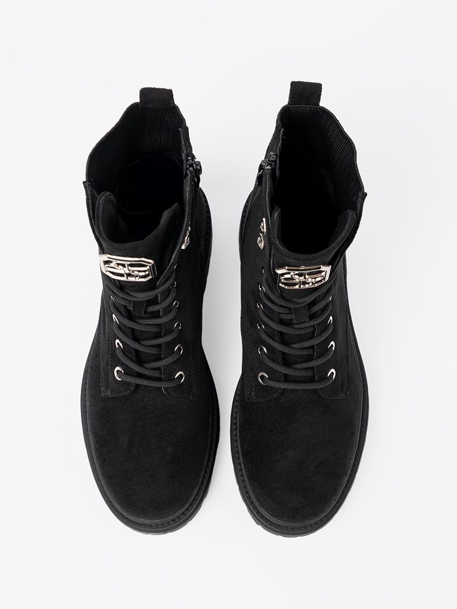 Elegant Black Workers with Shimmering Crystals