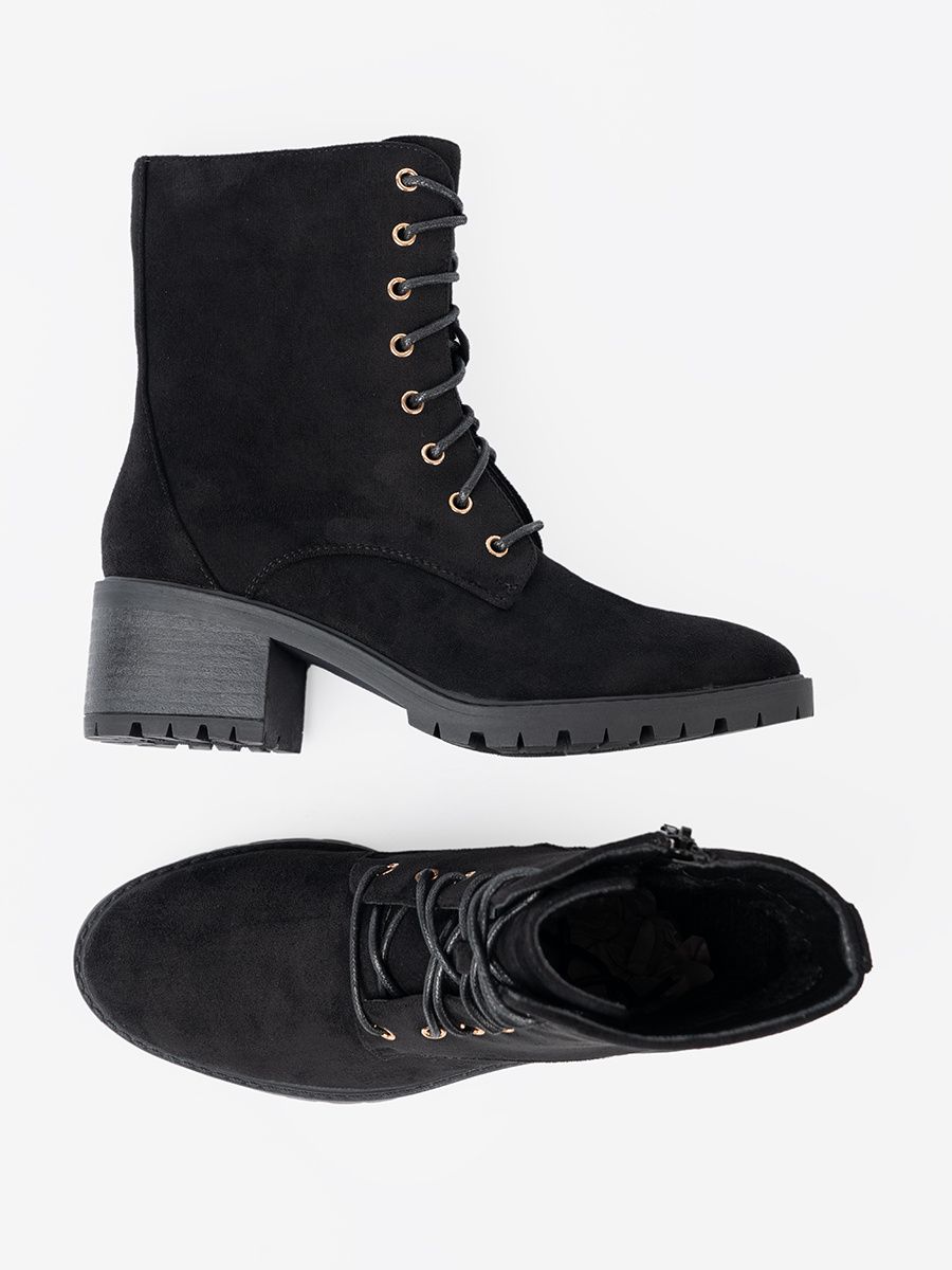 Comfortable Black Ankle Boots with Round Toe