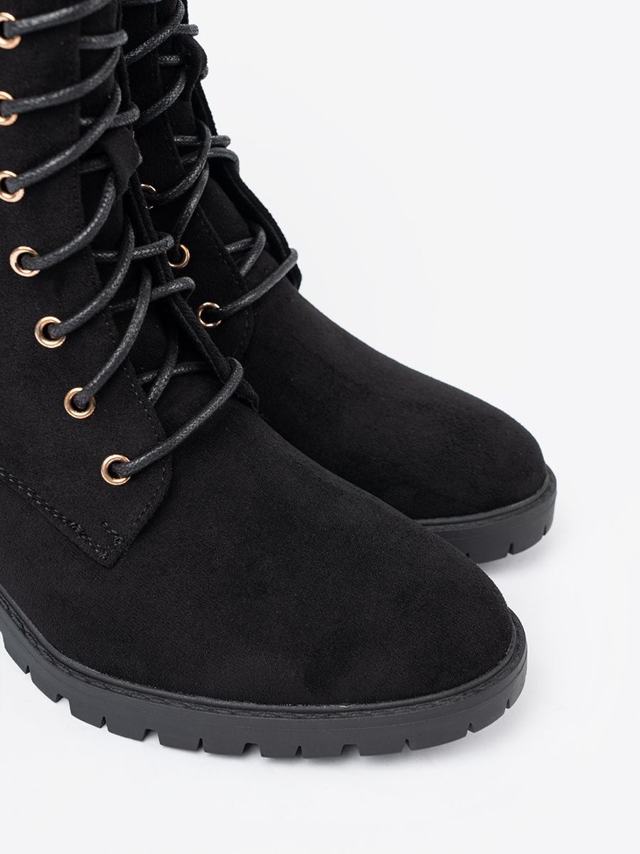Comfortable Black Ankle Boots with Round Toe