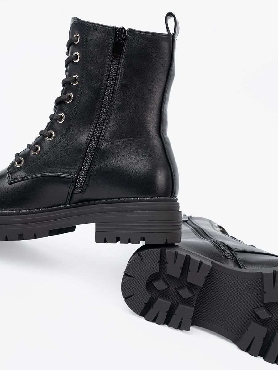 Stylish Black Workers with Metal Detail