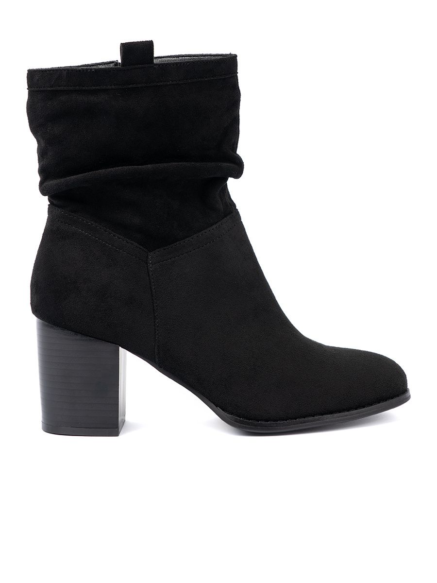 Black Suede Ankle Boots with Block Heel and Gathered Shaft