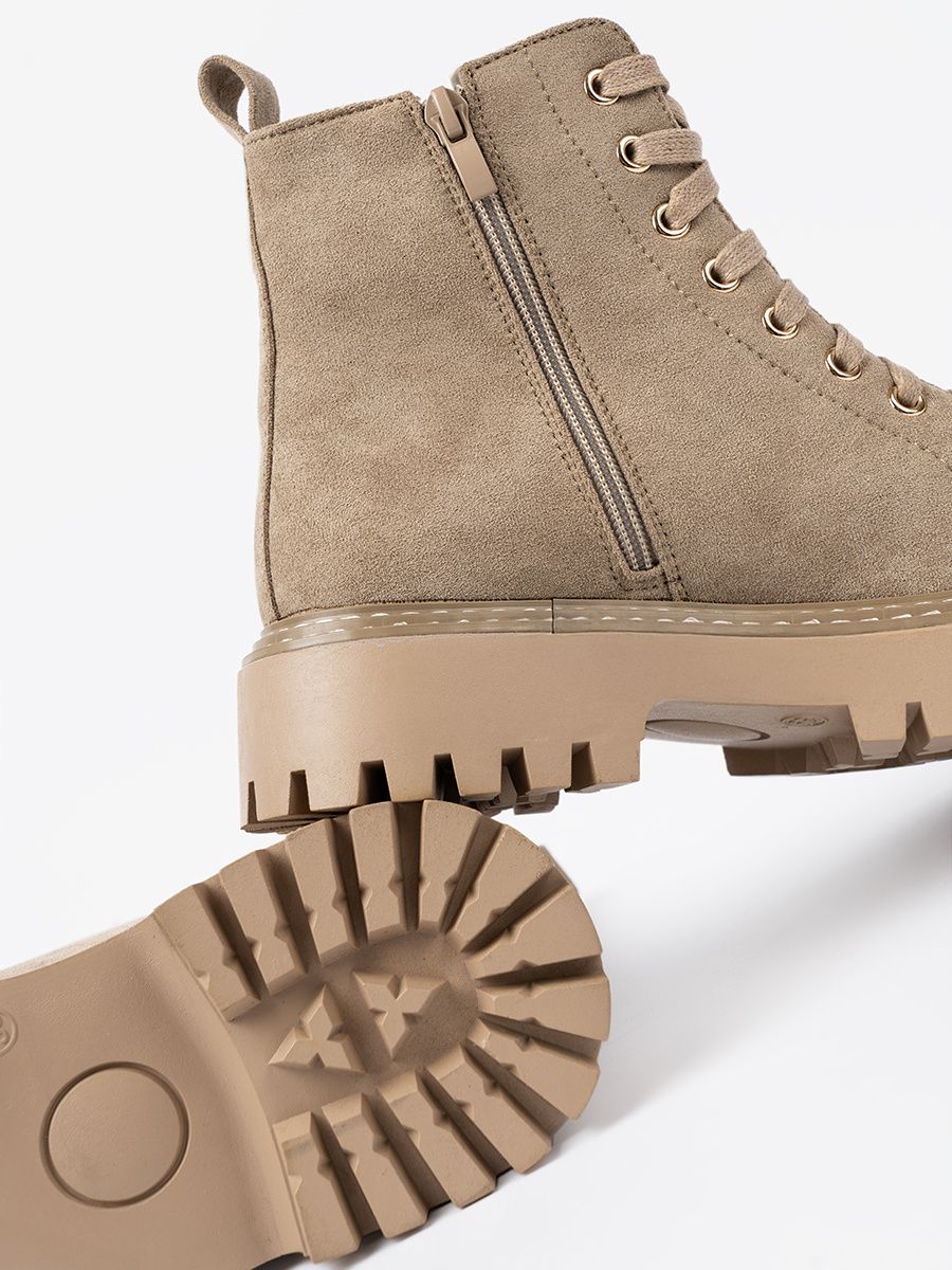 Beige Ankle Boots with Heart and Thick Sole