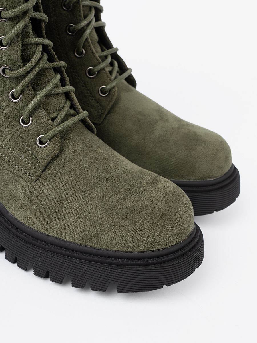 Dark Green Ankle Boots with Thick Sole and Laces