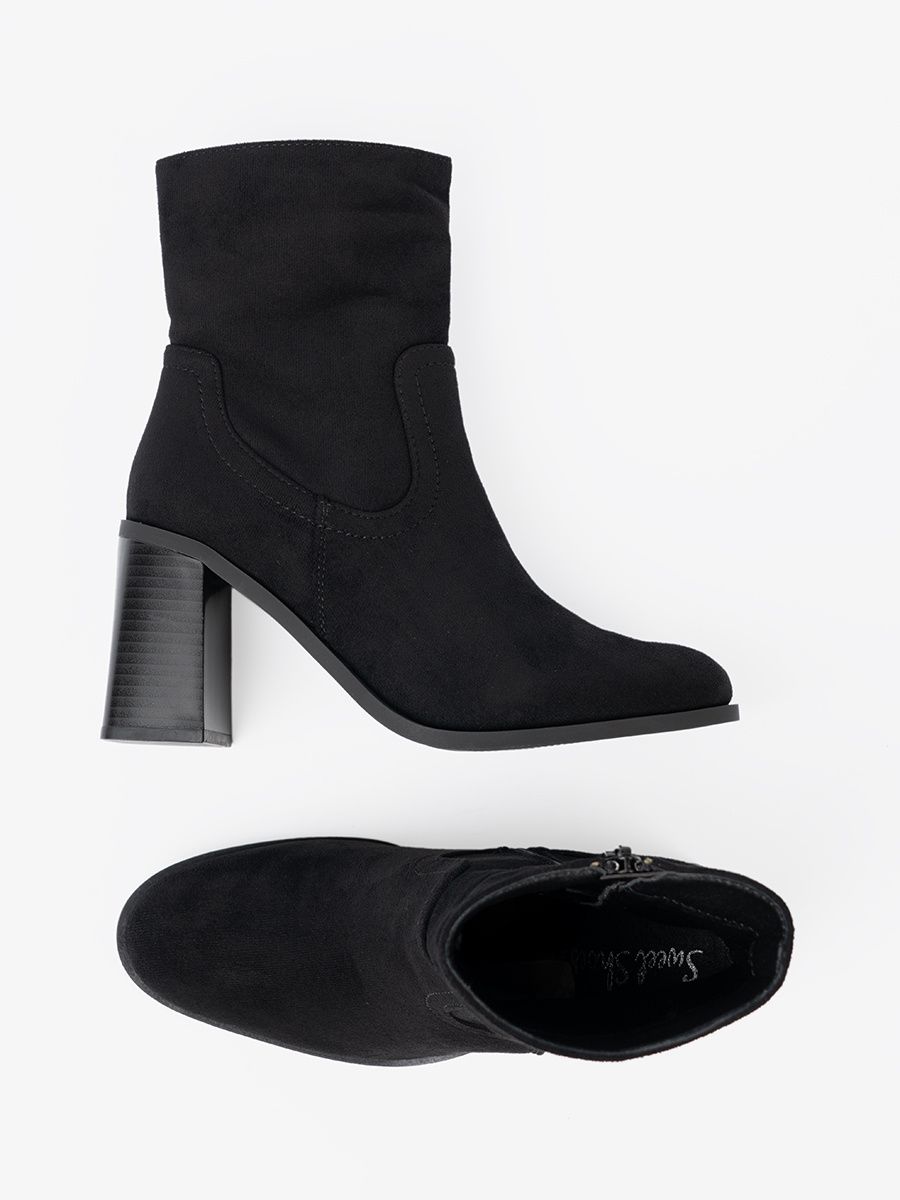 Black Ankle Boots with Heel