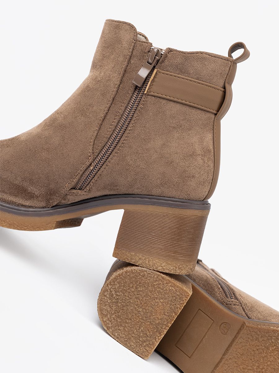 Stylish Beige Ankle Boots with Comfortable Heel