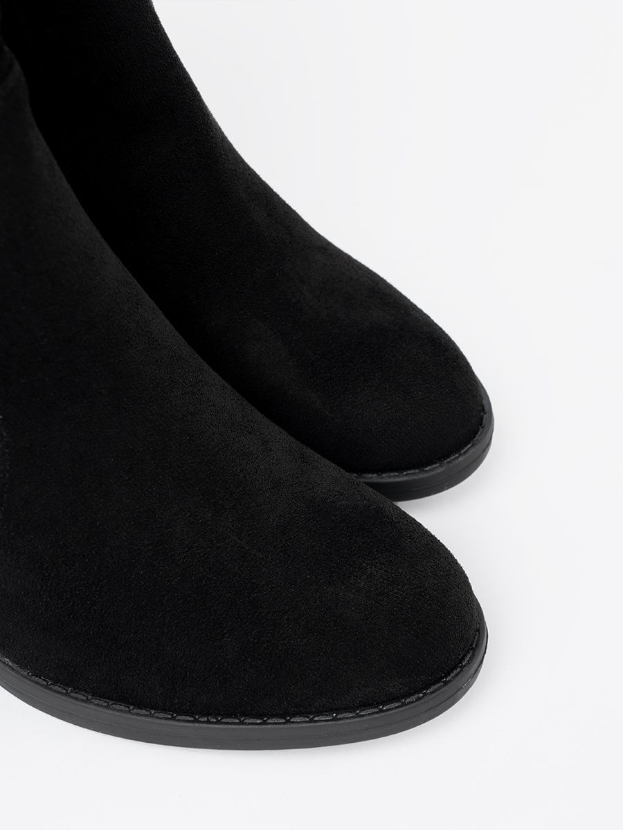 Elegant Black Ankle Boots with Block Heel and Gathered Shaft