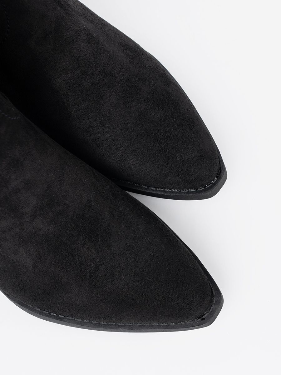 Black Ankle Boots with Classic Cut