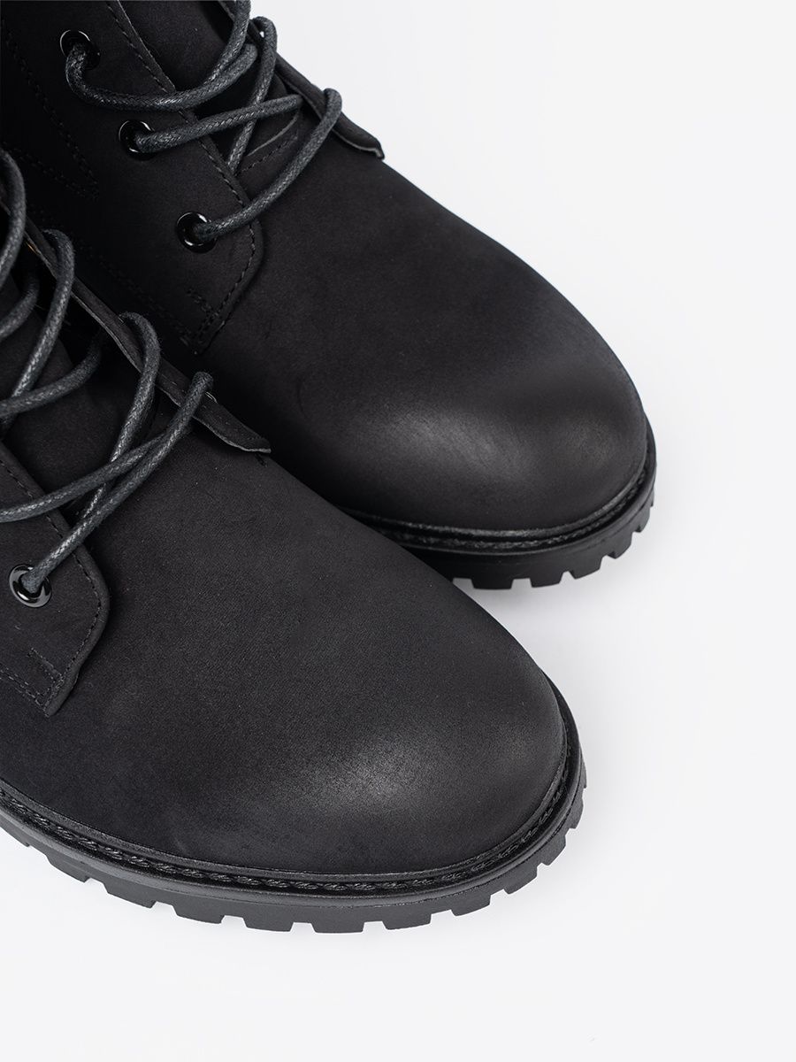 Trendy Black Workers with Decorative Lacing