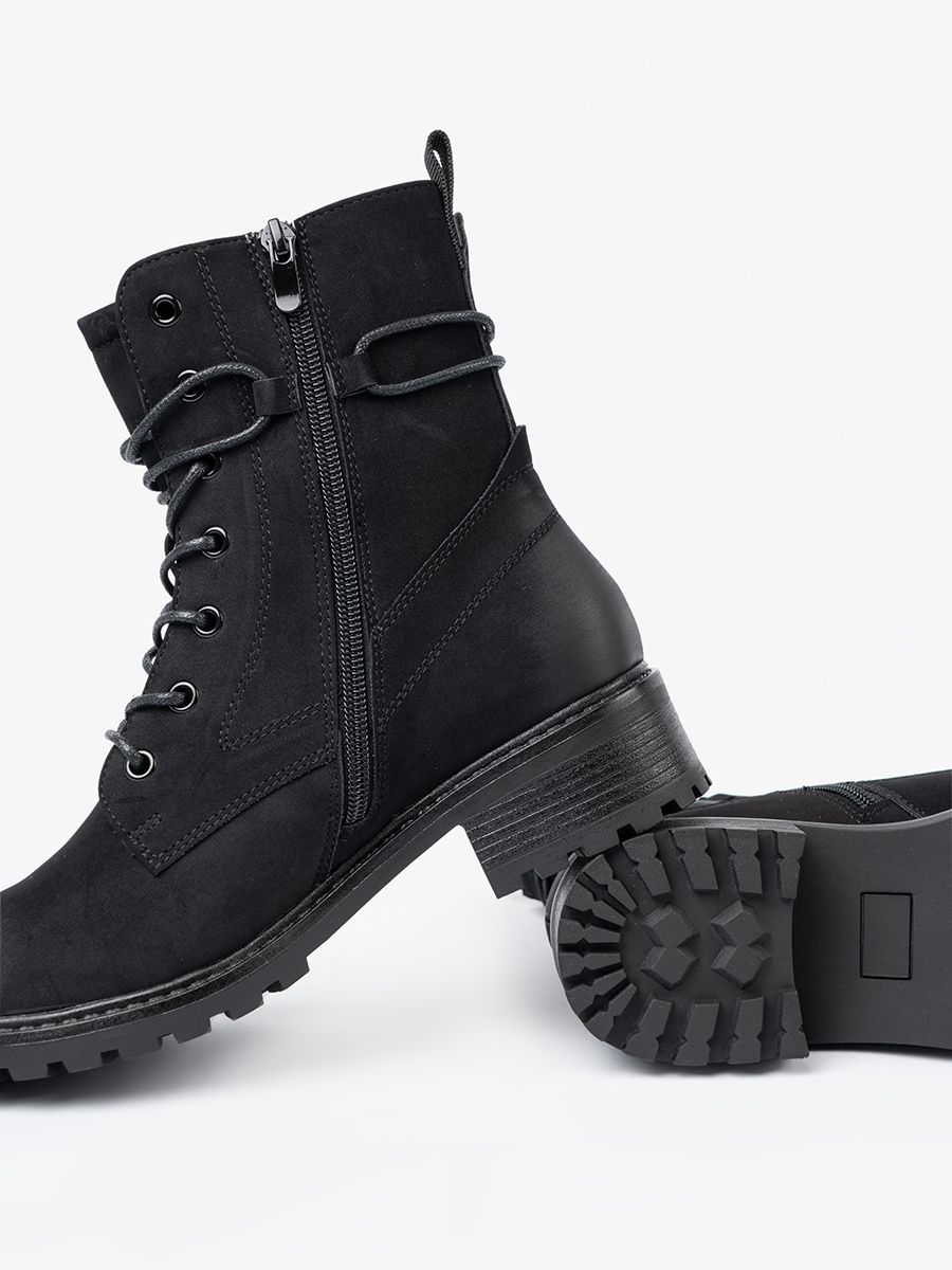 Trendy Black Workers with Decorative Lacing