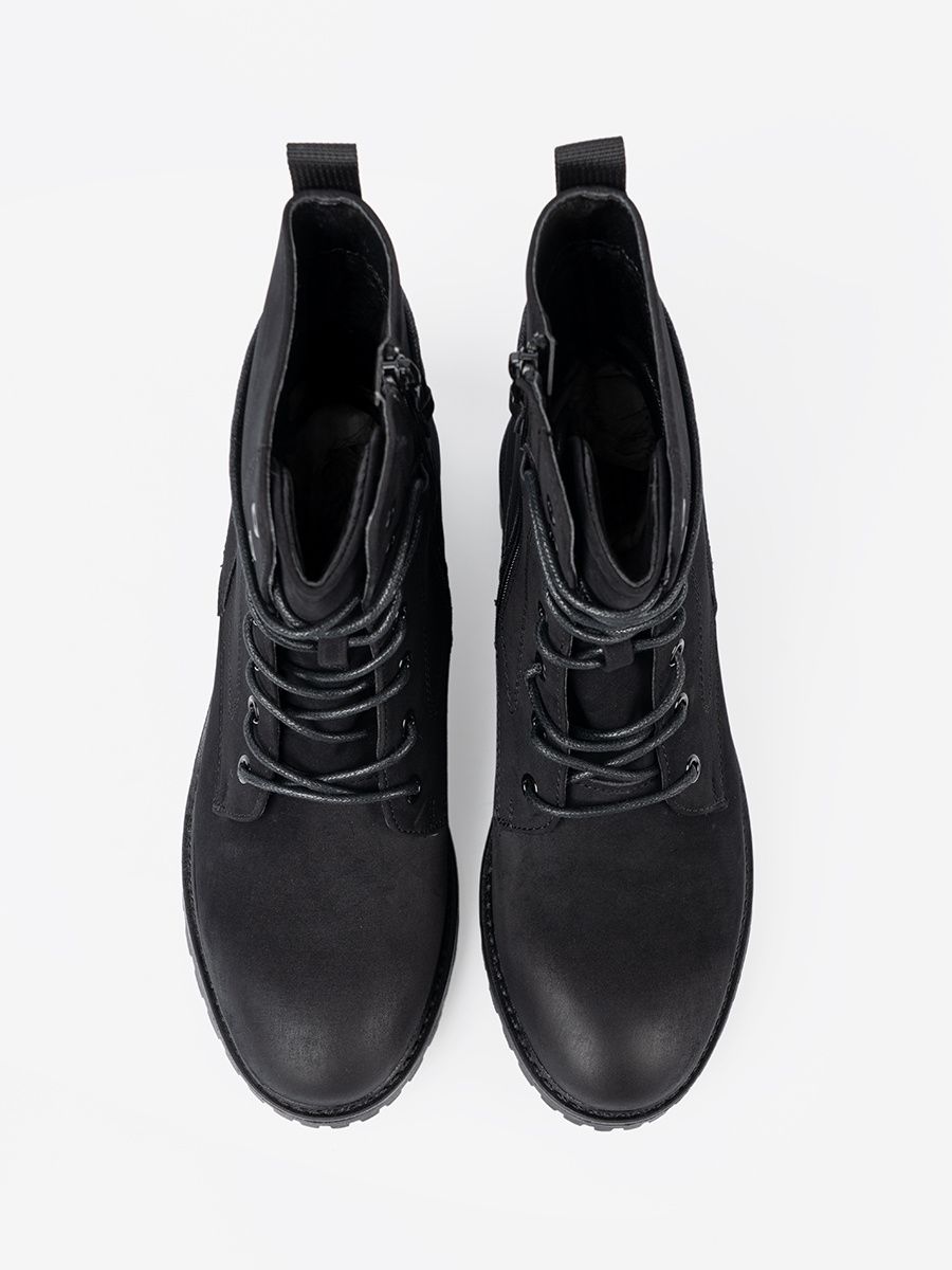Trendy Black Workers with Decorative Lacing