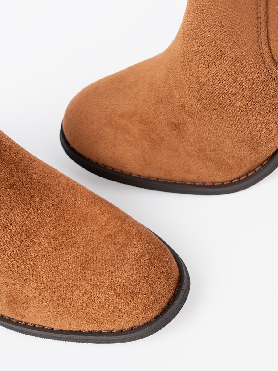 Caramel ankle boots with block heel in eco suede