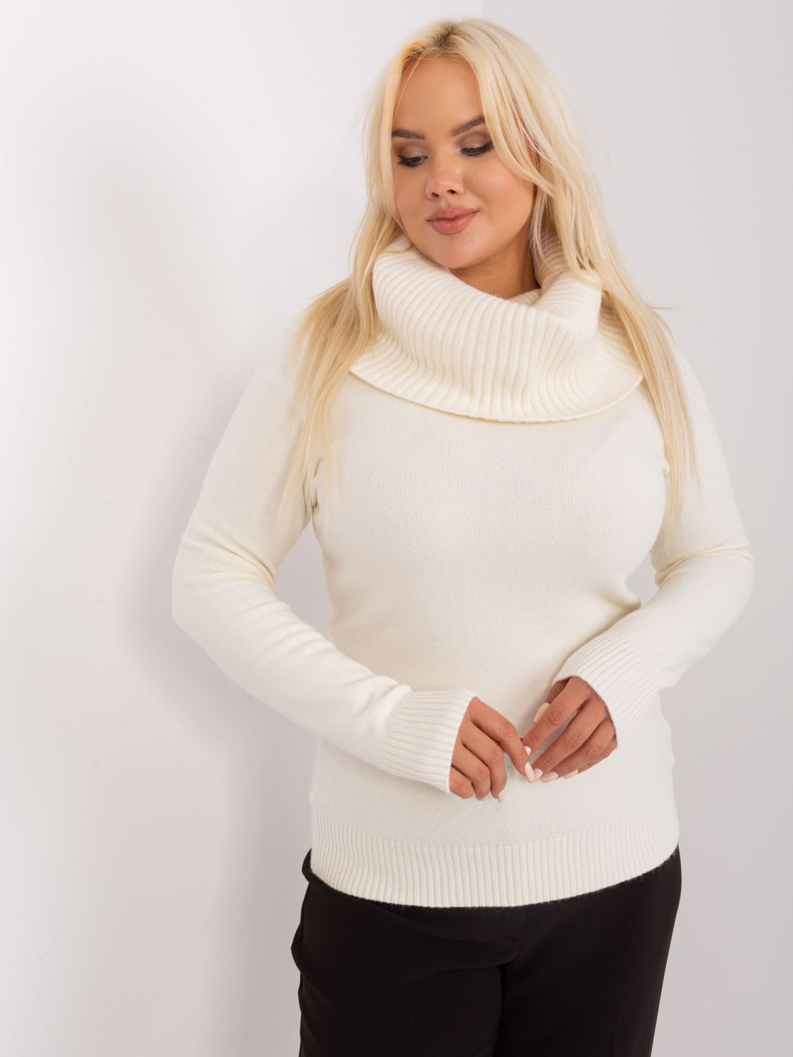 Cream Plus Size Sweater with Ribbed Cuffs