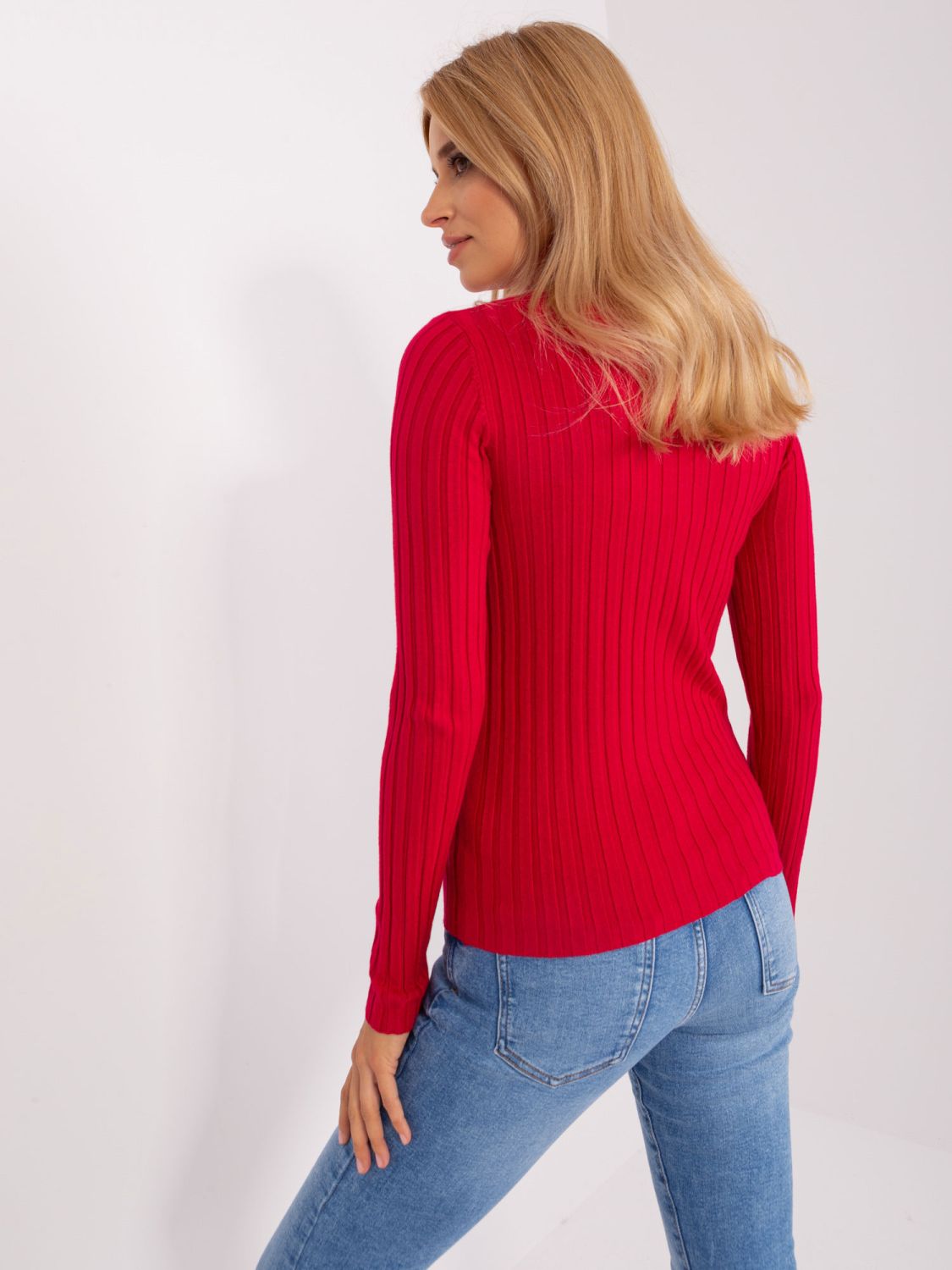 Red Women's Sweater with Turtleneck Made of Viscose