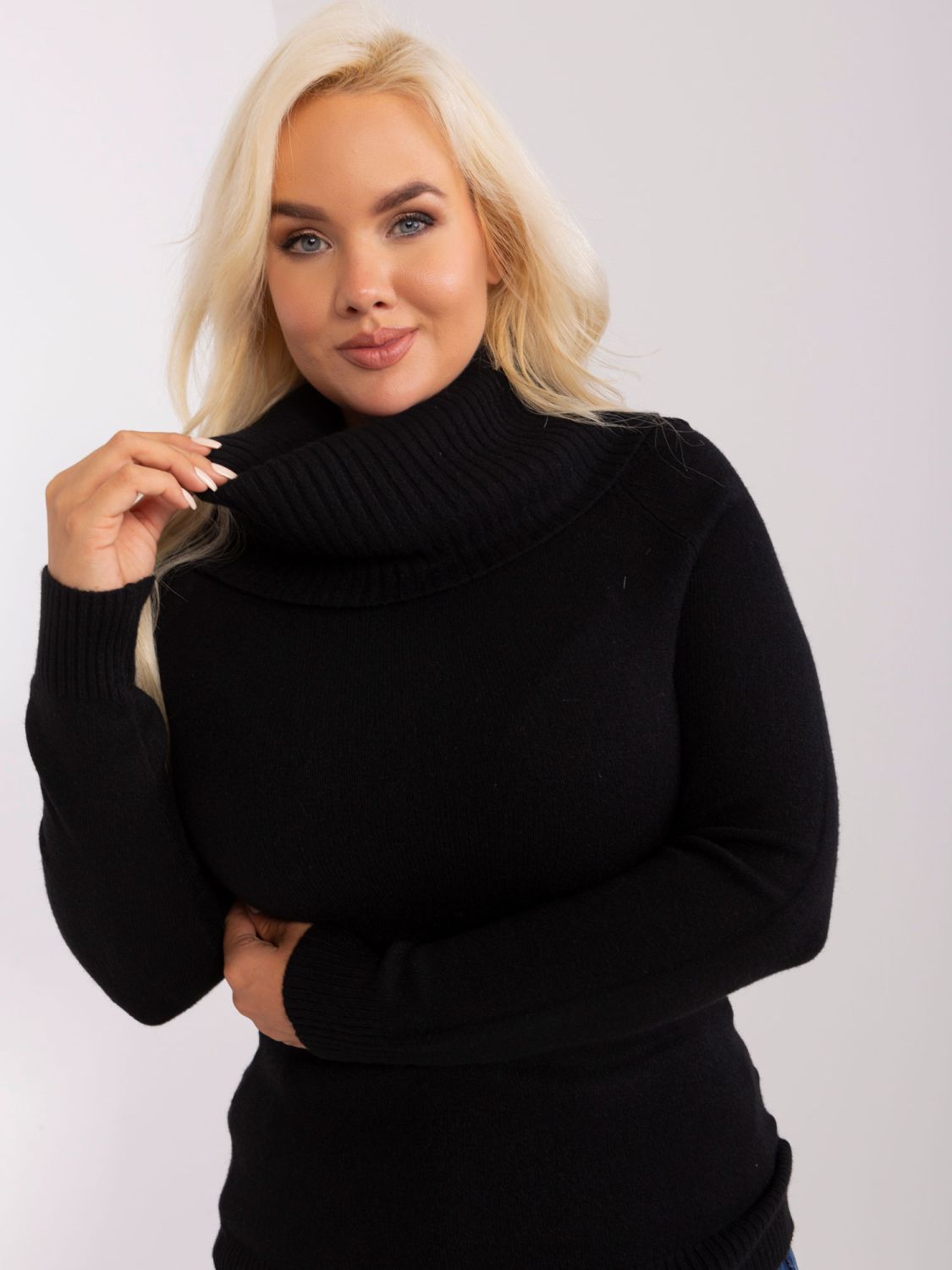 Black Plus Size Women's Sweater with Viscose